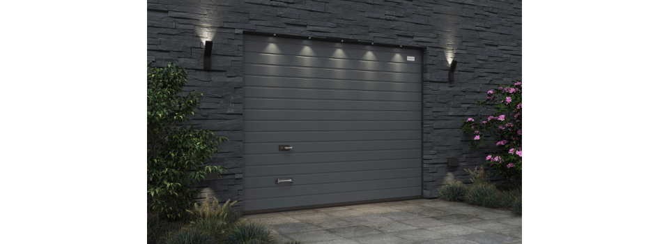 Секционные ворота АЛЮТЕХ - надежность и комфорт в каждой детали